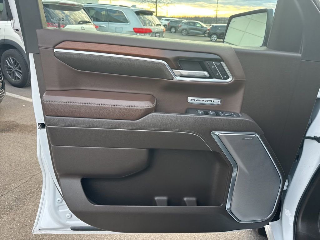 Used 2025 GMC Sierra 1500 Denali w/ Denali Reserve Package image 10