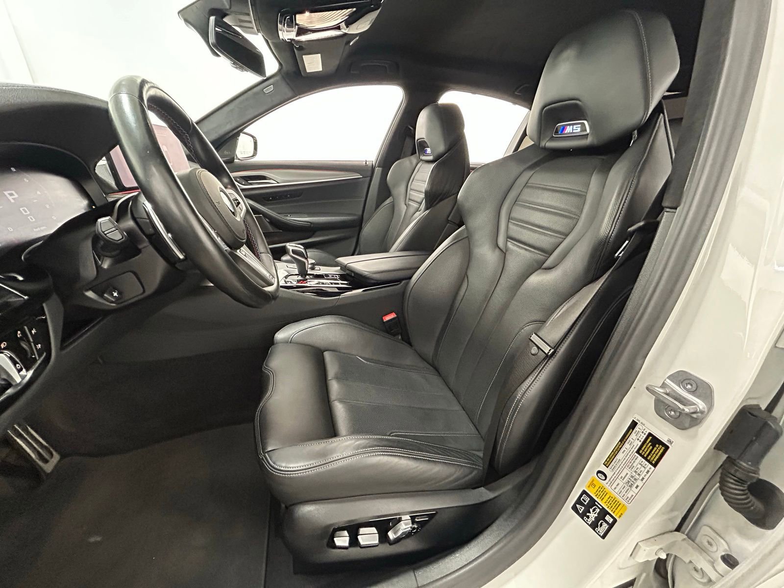 Used 2023 BMW M5 w/ Executive Package image 30