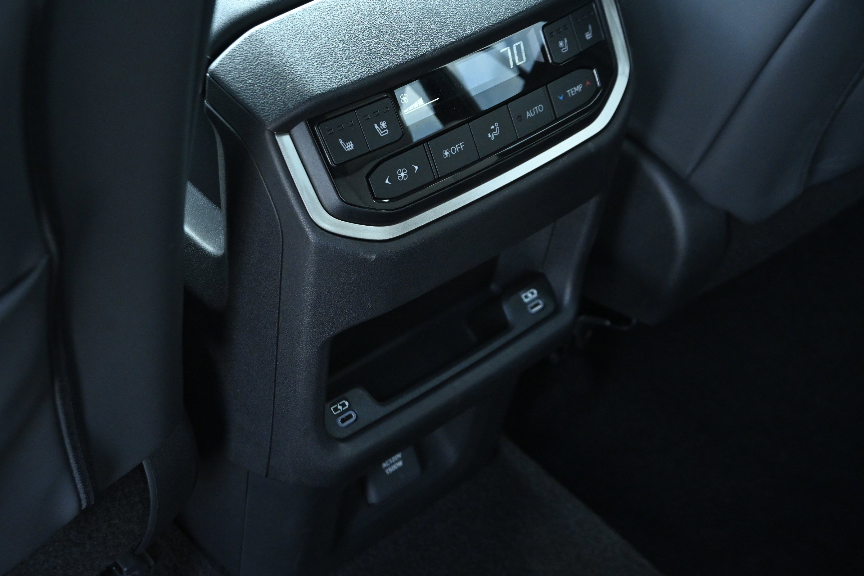 Used 2025 Lexus TX 500h AWD w/ Technology Package image 30