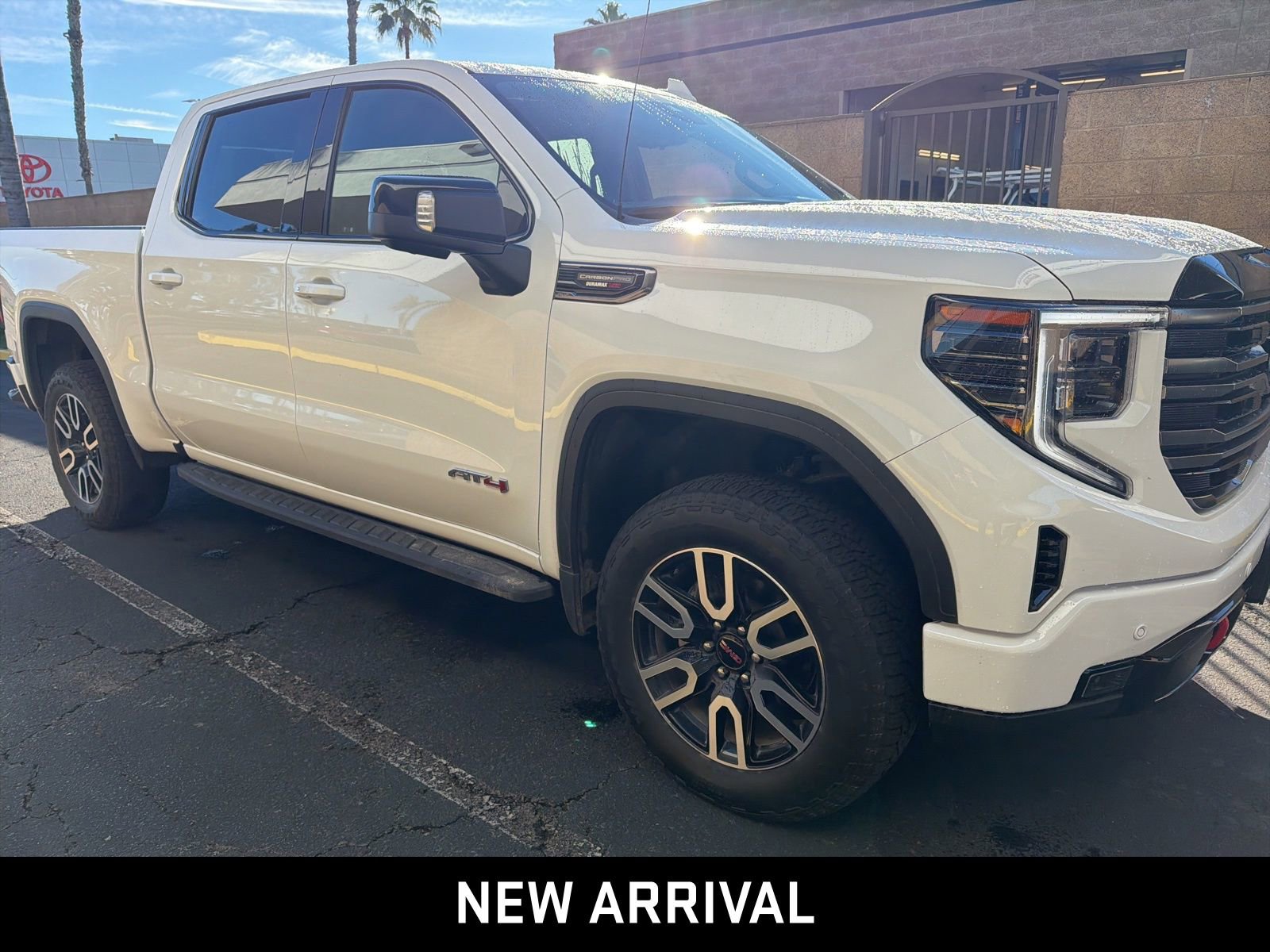 Certified 2025 GMC Sierra 1500 AT4 w/ AT4 Premium Package image 3