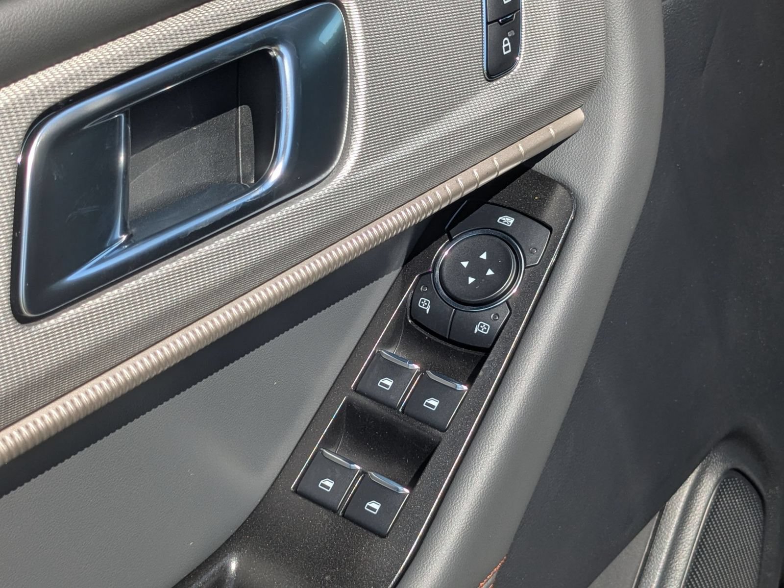 New 2026 Ford Explorer Active w/ Active Comfort Package RWD image 12