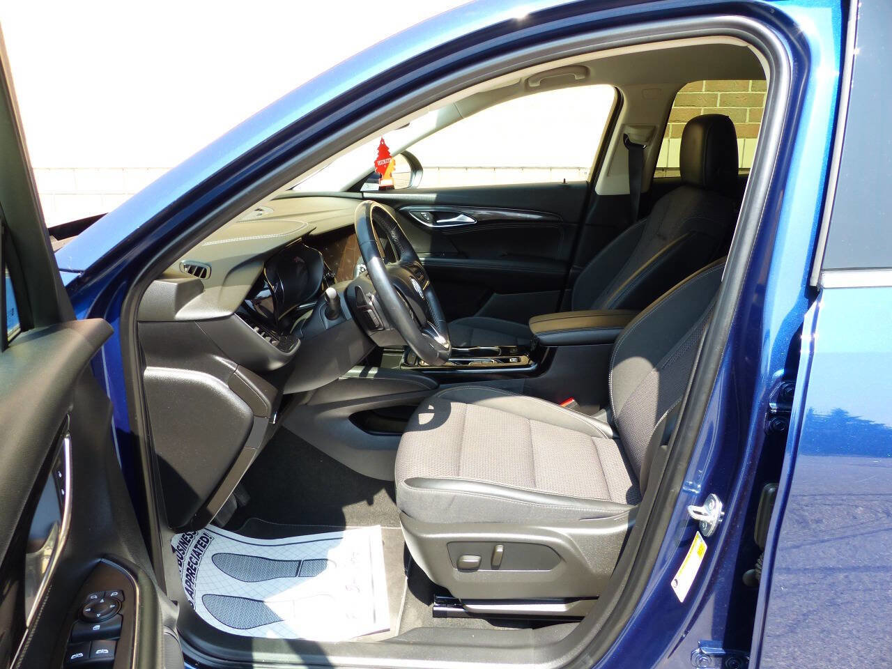 Used 2022 Buick Envision Preferred FWD image 21