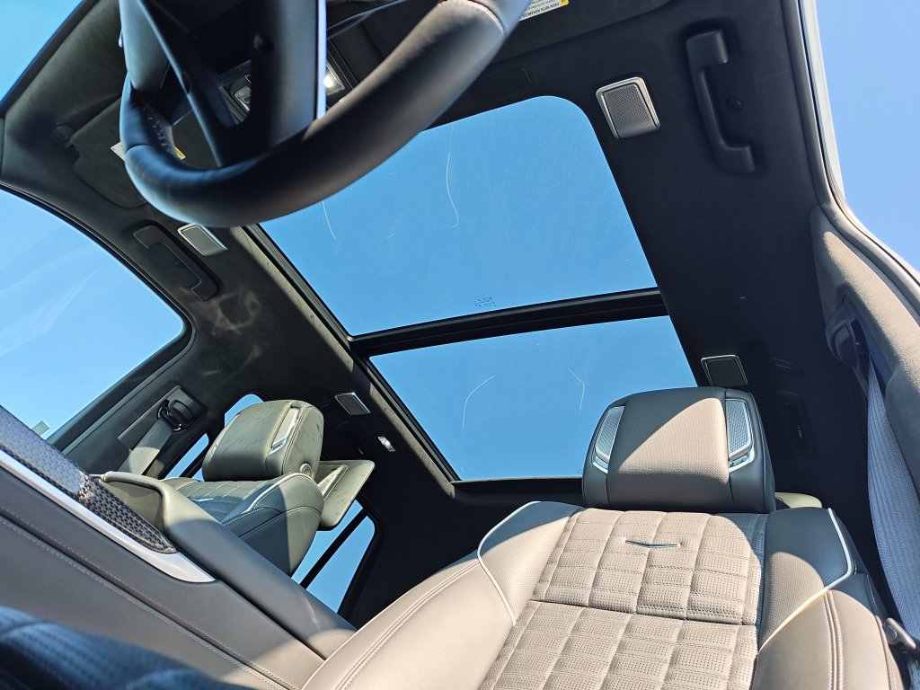 Used 2025 Cadillac Escalade V w/ LPO, Floor Liner Package AWD/4WD image 26