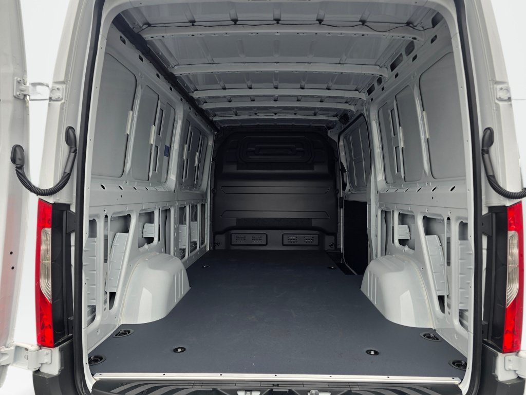 New 2026 Mercedes-Benz Sprinter 2500 image 13