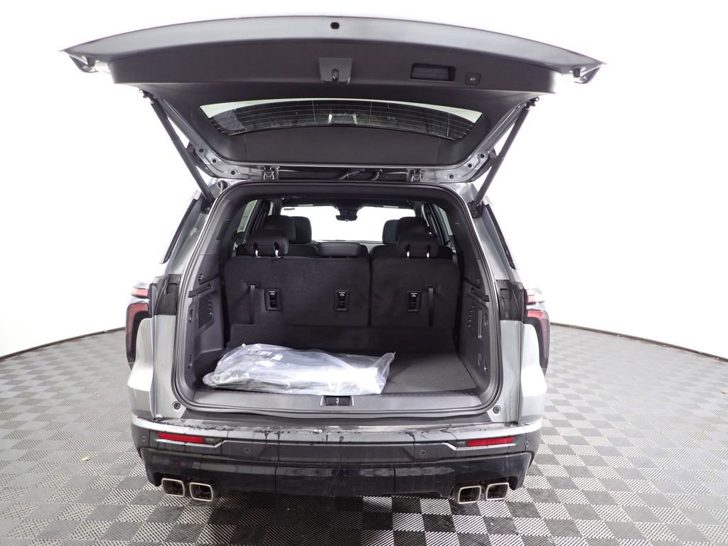 New 2026 Chevrolet Traverse LT w/ Midnight/Sport Edition image 12