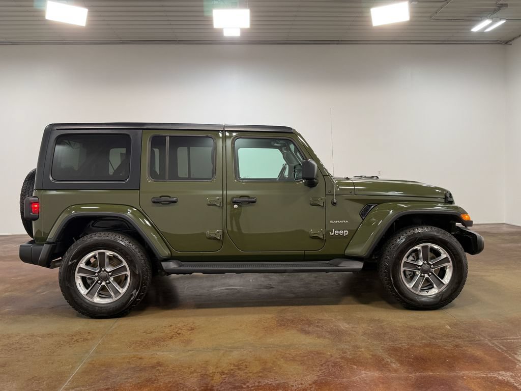 Used 2023 Jeep Wrangler Unlimited Sahara w/ Dual Top Group AWD/4WD image 23