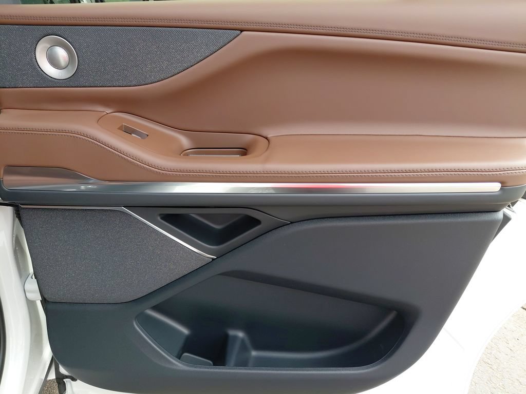 New 2026 Lincoln Navigator L Reserve AWD/4WD image 53