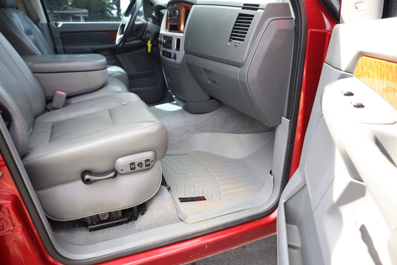 Used 2006 Dodge Ram 2500 Truck Laramie AWD/4WD image 16