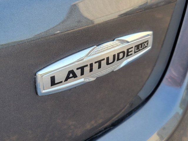 Used 2023 Jeep Compass Latitude AWD/4WD image 31