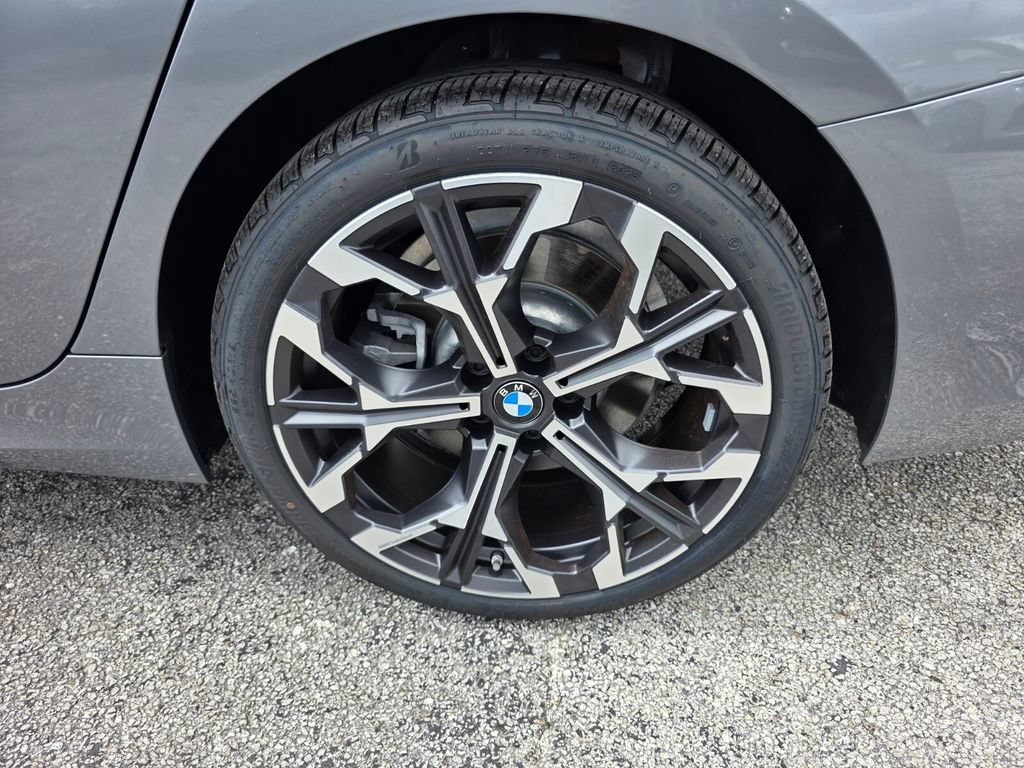 New 2026 BMW 330i Sedan w/ Premium Package RWD image 6