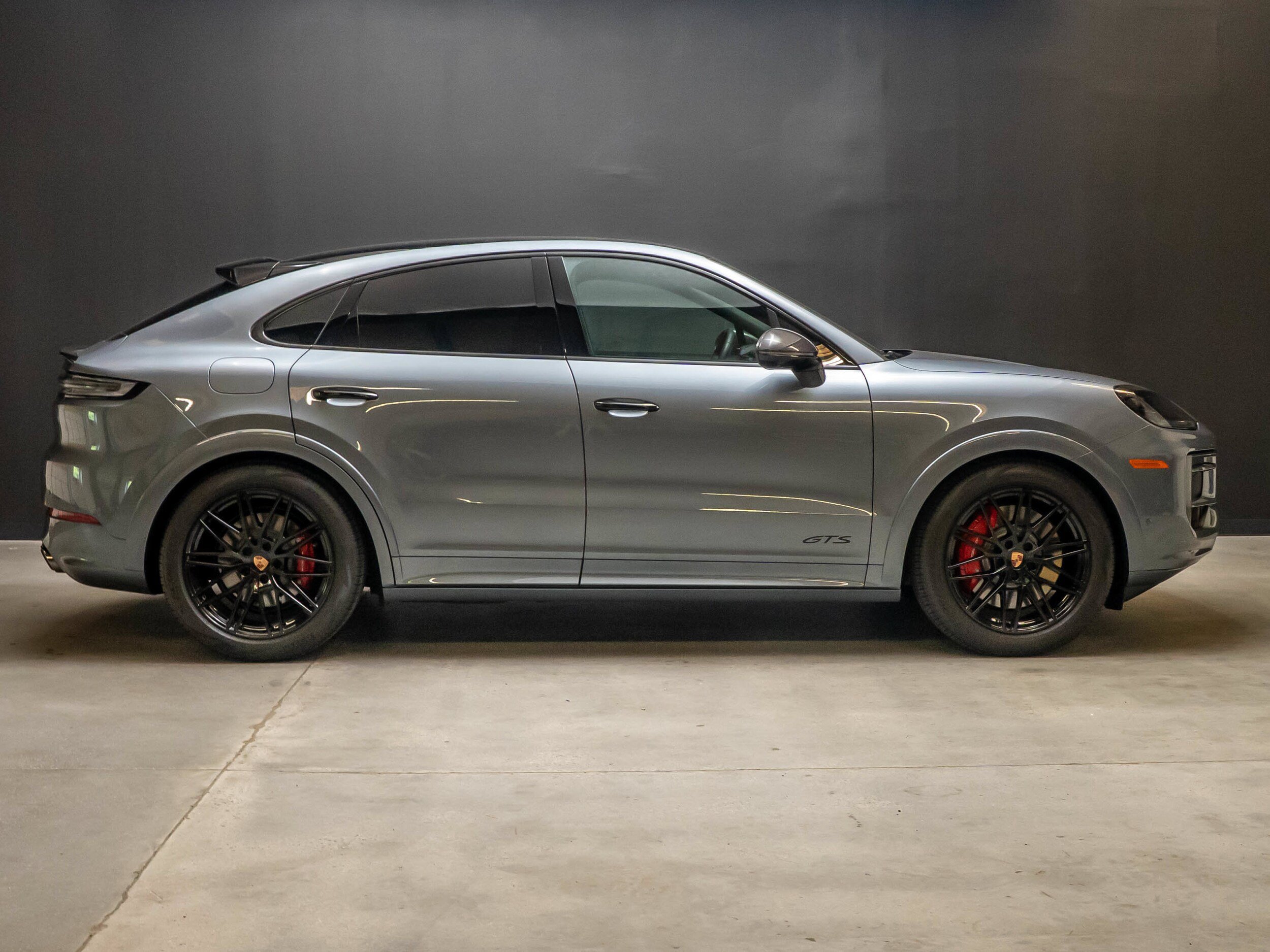 Certified 2026 Porsche Cayenne GTS AWD/4WD image 8