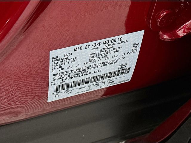 Used 2025 Ford Explorer ST image 34