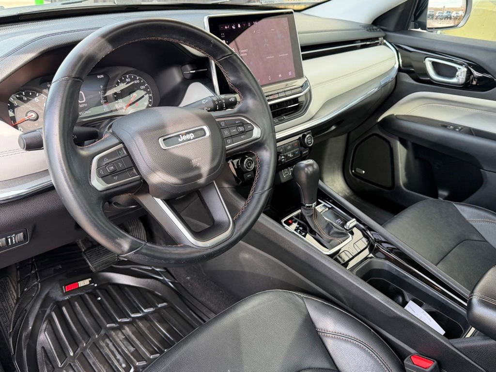 Used 2022 Jeep Compass Limited w/ Sun and Sound Group image 12