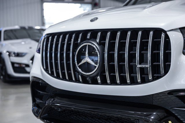 Used 2025 Mercedes-Benz GLS 63 AMG 4MATIC image 13