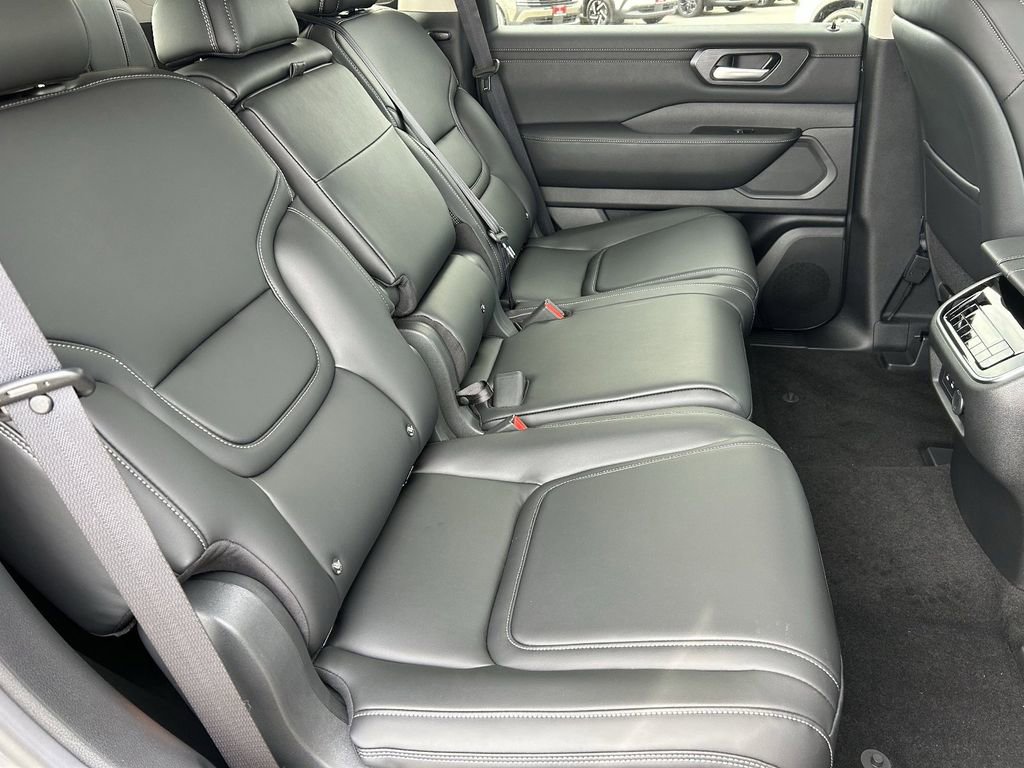 New 2026 Nissan Armada SV image 11