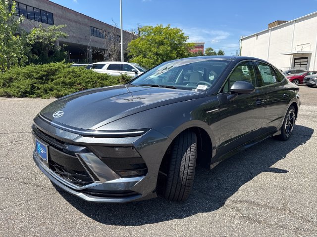 New 2026 Hyundai Sonata SEL FWD image 3