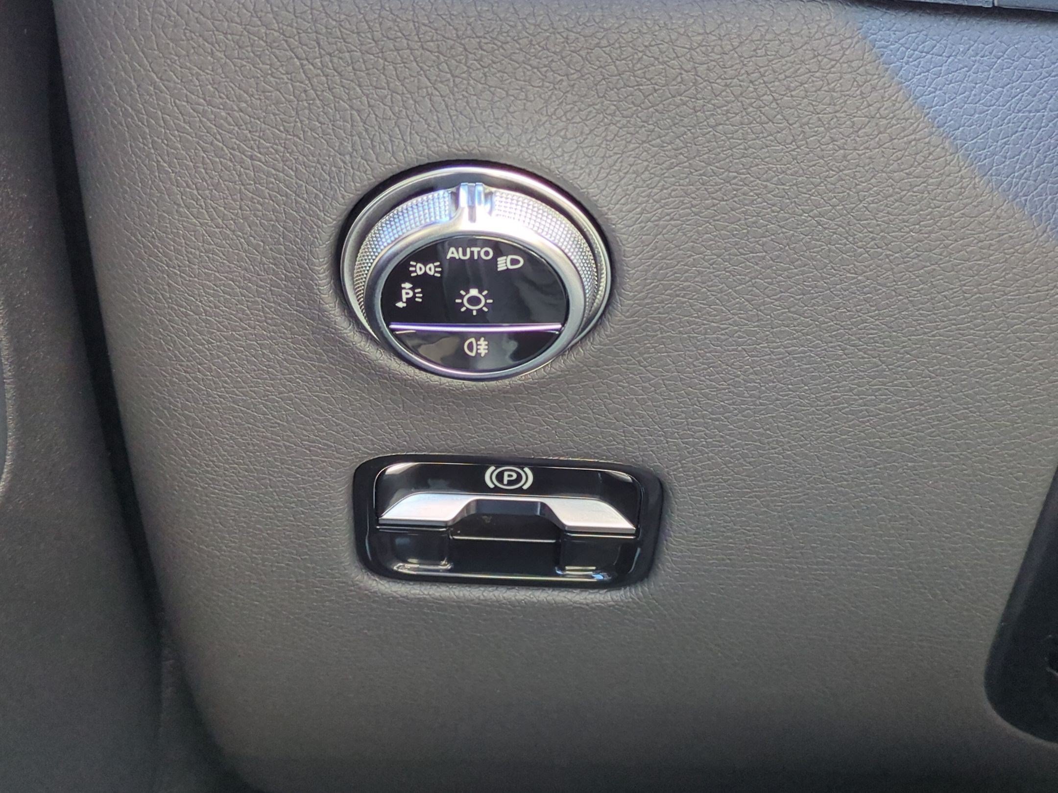 Certified 2026 Mercedes-Benz GLC 300 4MATIC image 17