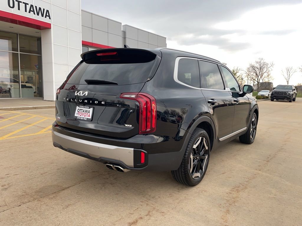 Used 2025 Kia Telluride S image 5