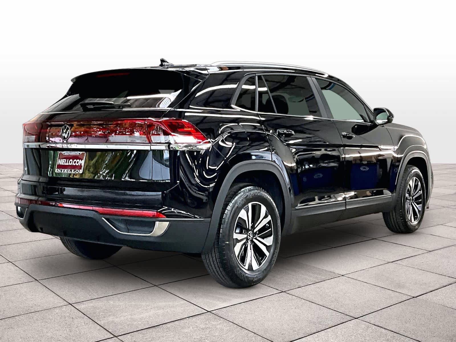 New 2026 Volkswagen Atlas Cross Sport SE image 4