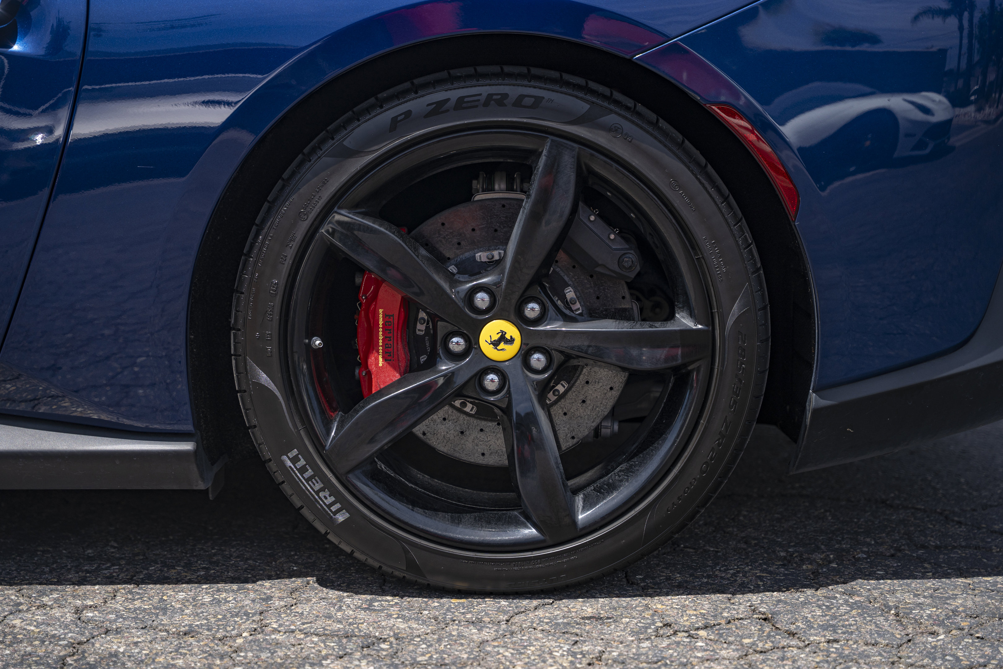 Used 2019 Ferrari Portofino RWD image 16