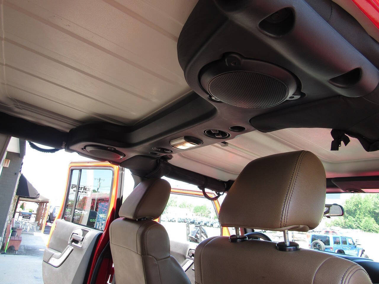 Used 2012 Jeep Wrangler Unlimited Sahara w/ Connectivity Group AWD/4WD image 34