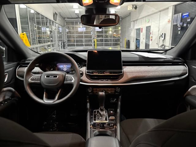 Used 2024 Jeep Compass Sport AWD/4WD image 35