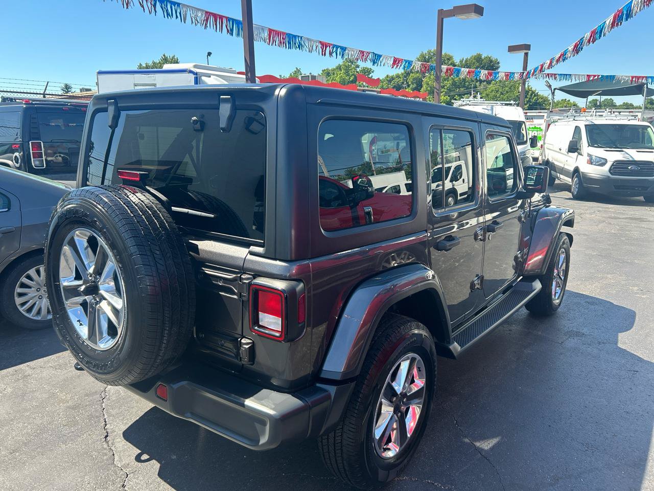 Used 2020 Jeep Wrangler Unlimited Sahara AWD/4WD image 5