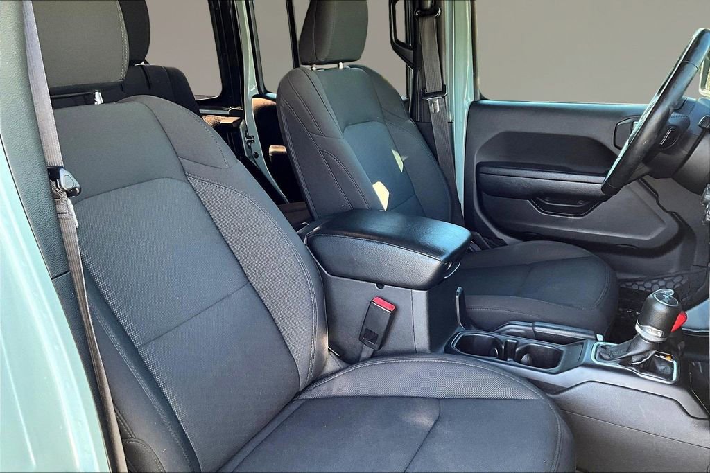 Used 2023 Jeep Wrangler Unlimited w/ Cold Weather Group image 28