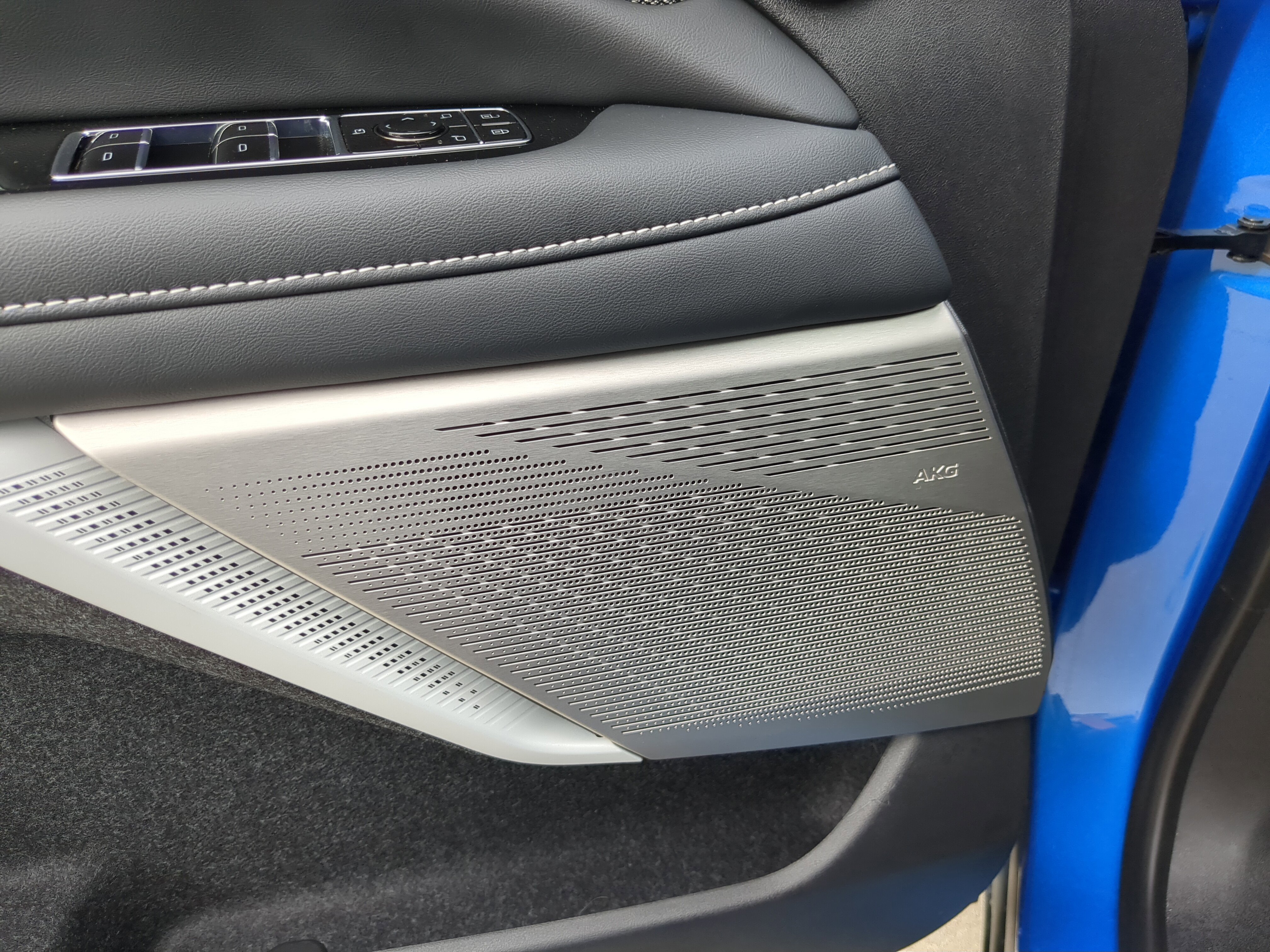 New 2026 Cadillac Optiq Luxury 2 w/ LPO, Floor Liner Package RWD image 19