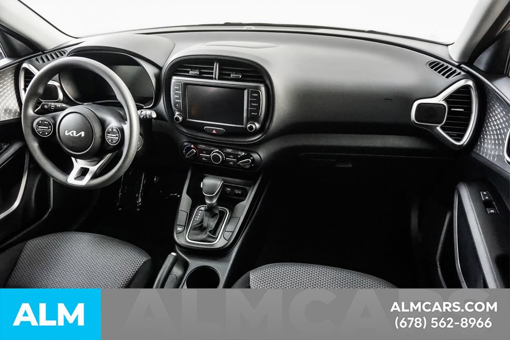 Used 2025 Kia Soul LX FWD image 21