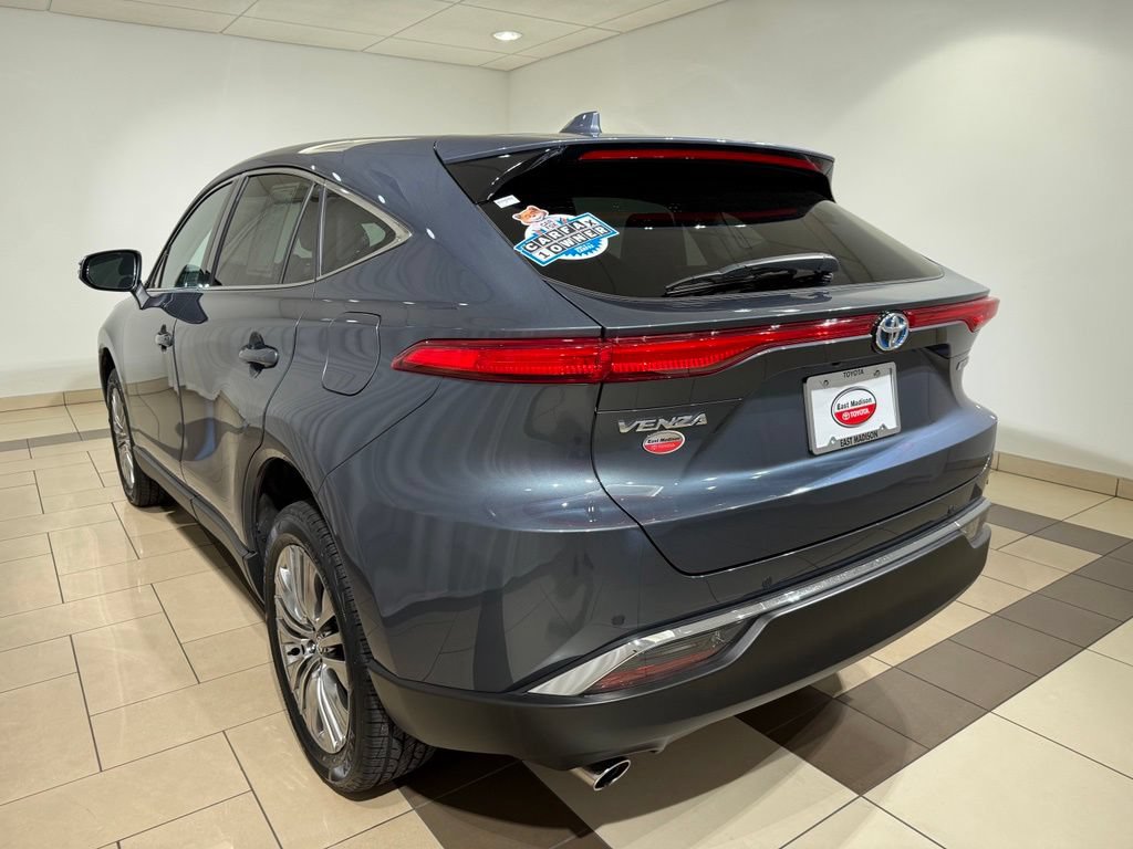 Certified 2023 Toyota Venza Limited AWD/4WD image 3