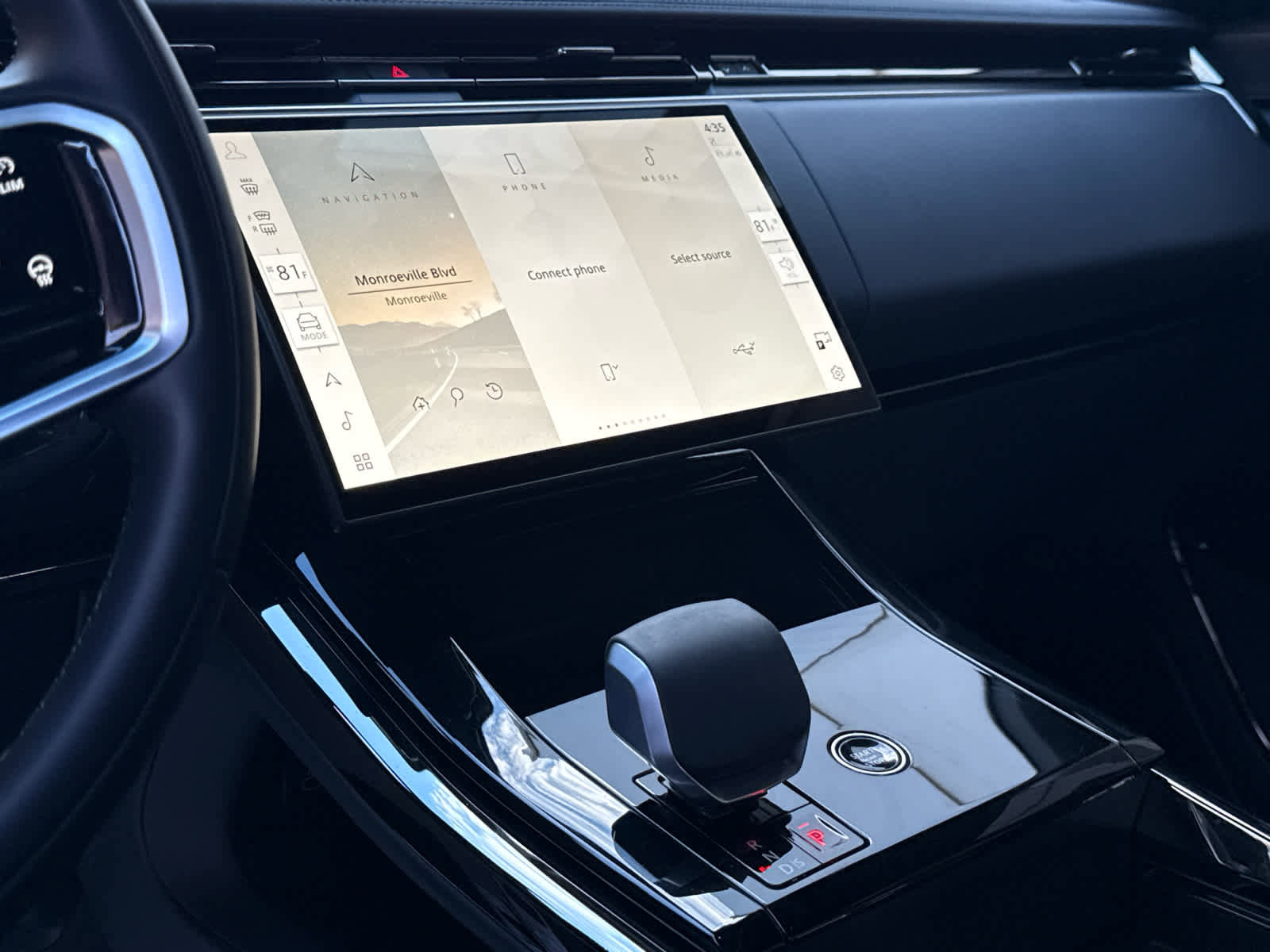 Certified 2024 Land Rover Range Rover Sport SE image 12