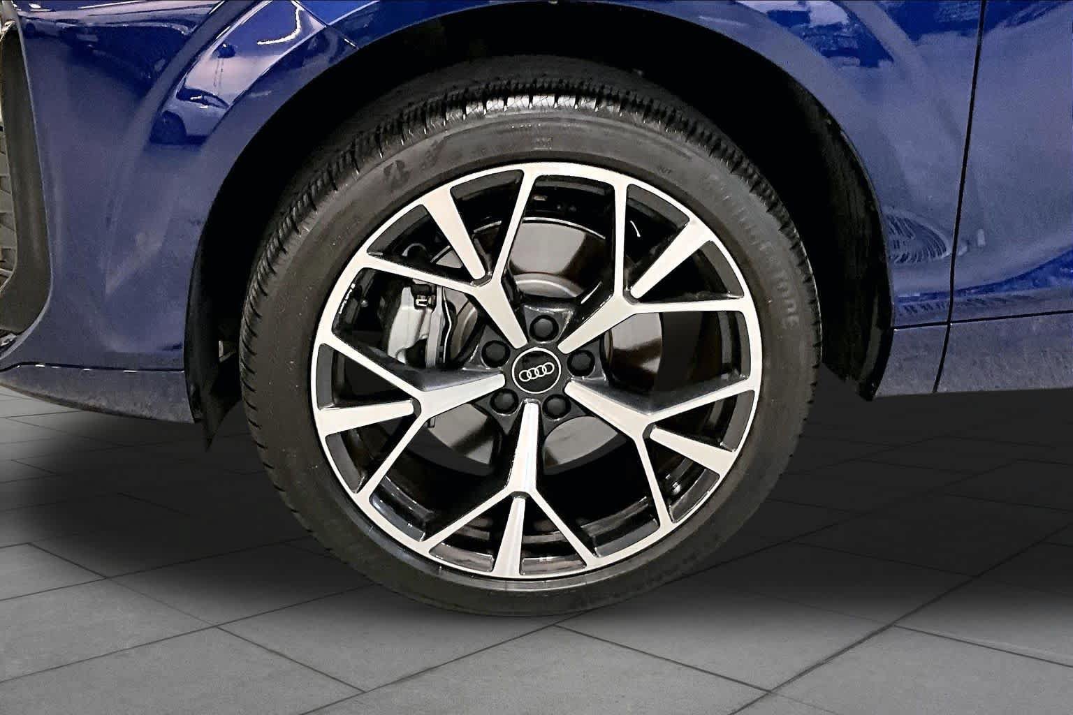 Certified 2026 Audi Q3 quattro 2.0T w/ 20" Wheel Package AWD/4WD image 11