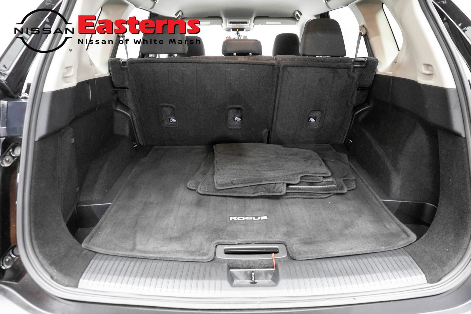 Used 2023 Nissan Rogue S AWD/4WD image 9