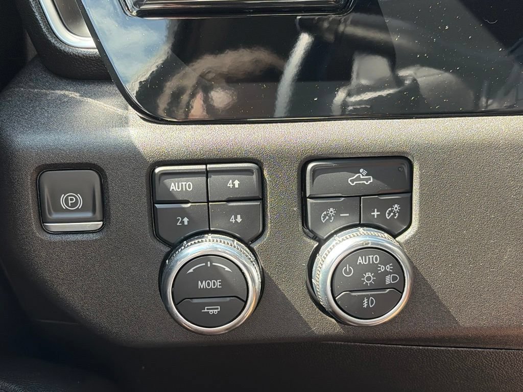 Used 2024 GMC Sierra 1500 Elevation w/ X31 Off-Road Package AWD/4WD image 10