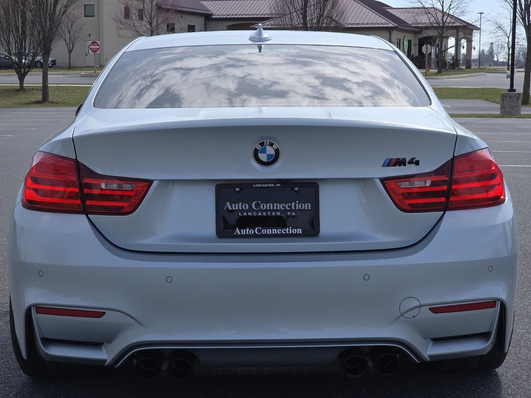 Used 2017 BMW M4 image 7