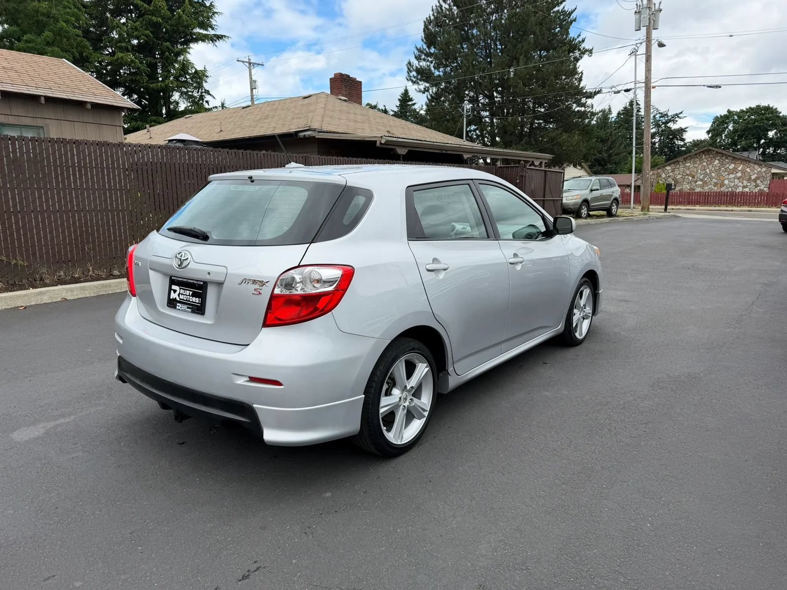 Used 2009 Toyota Matrix S FWD image 4