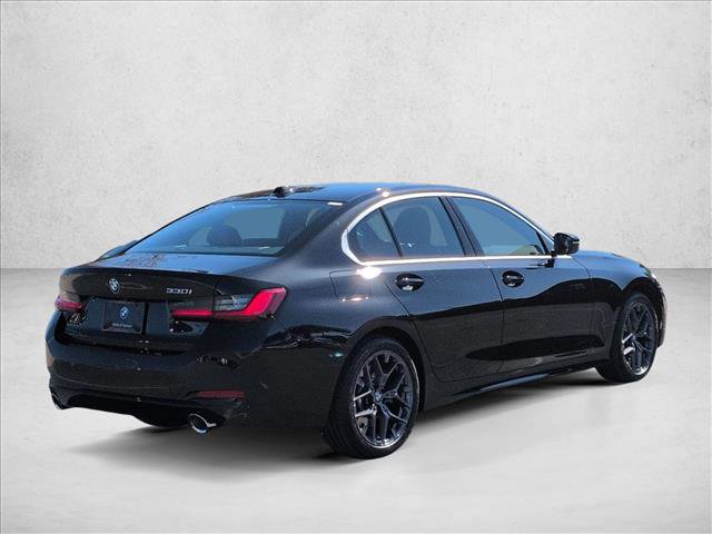 Used 2025 BMW 330i Sedan w/ Premium Package image 5