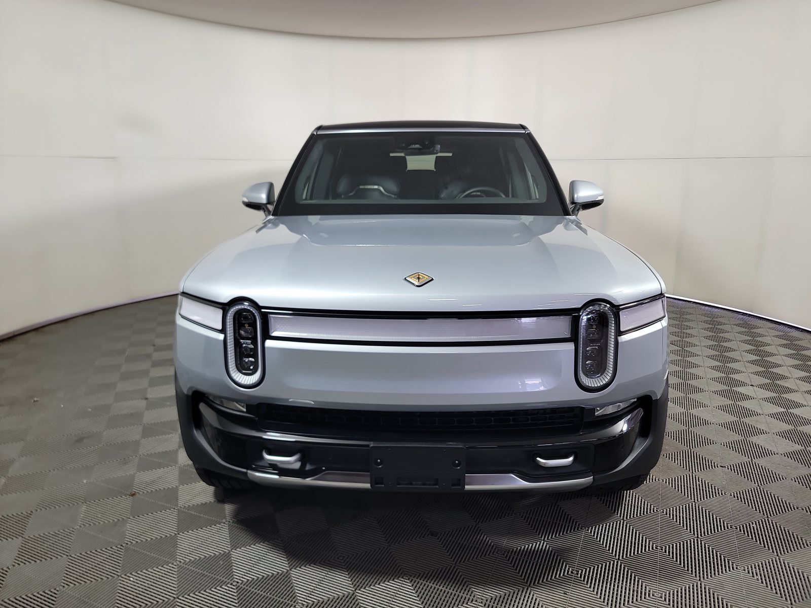 Used 2024 Rivian R1S Adventure Quad AWD/4WD image 8