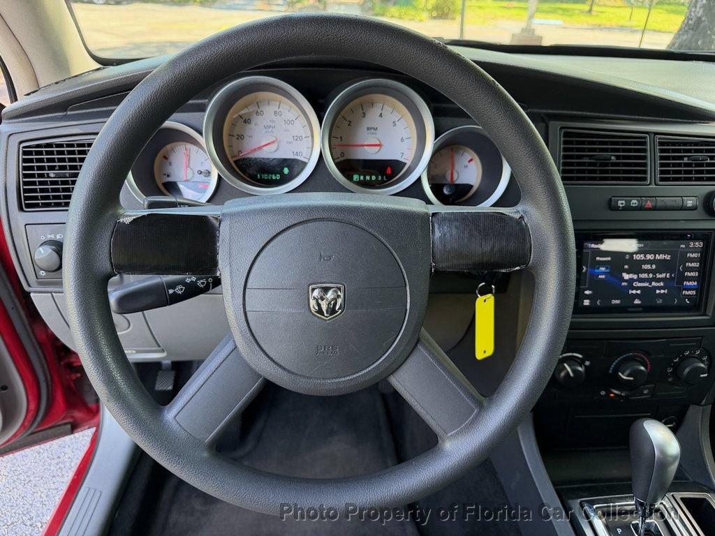 Used 2005 Dodge Magnum SE RWD image 47