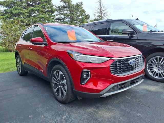 Used 2023 Ford Escape Platinum AWD/4WD image 7