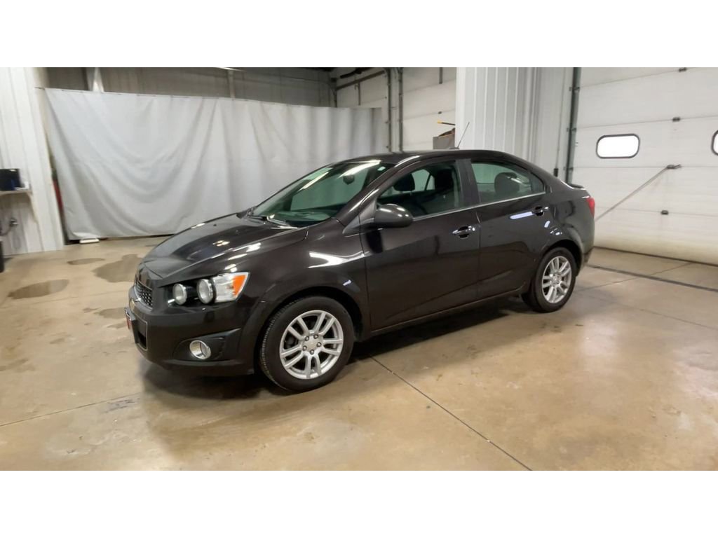 Used 2015 Chevrolet Sonic LT w/ Wheels and Fog Lamp Package FWD image 4