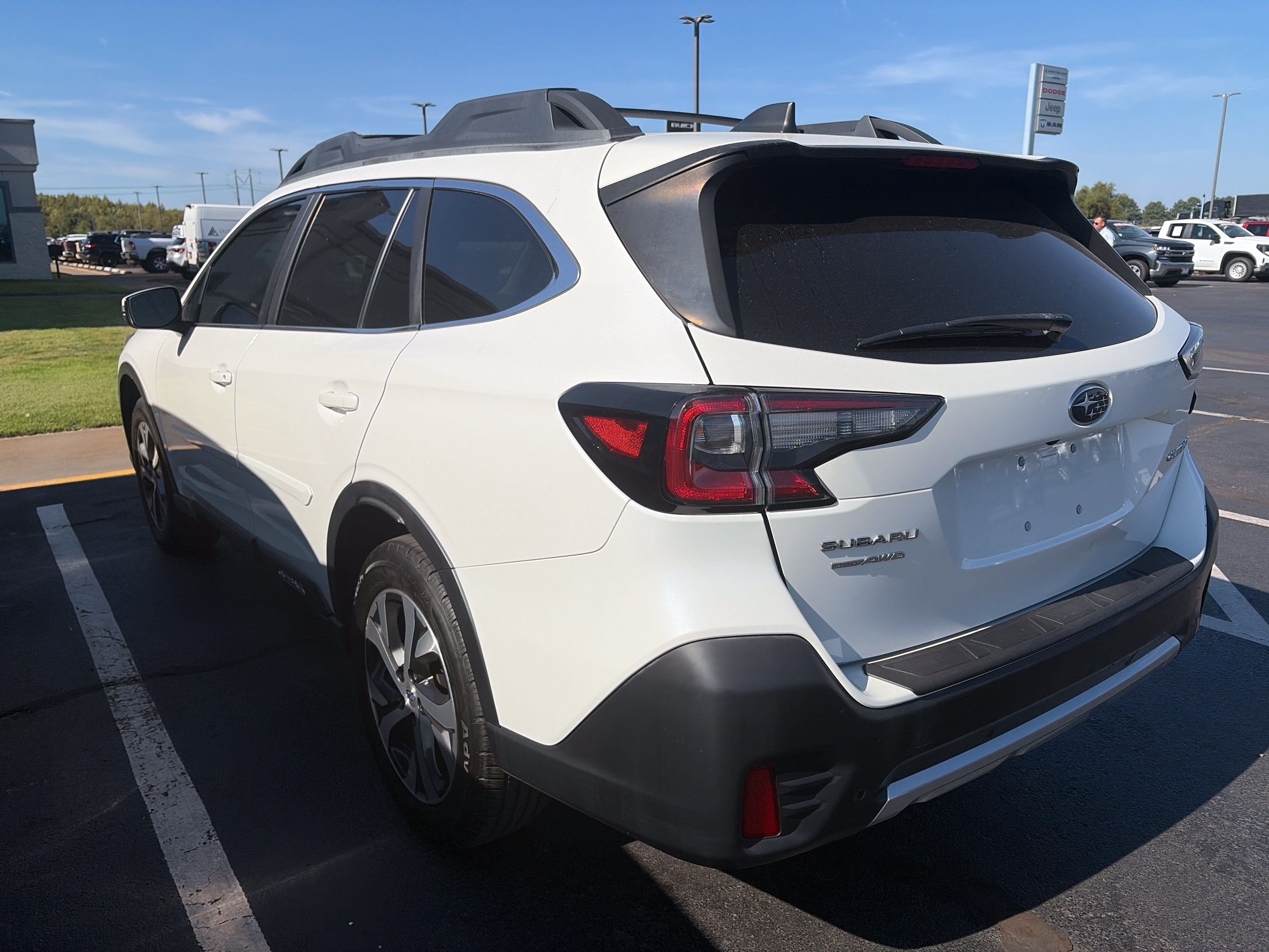 Used 2021 Subaru Outback Limited AWD/4WD image 9