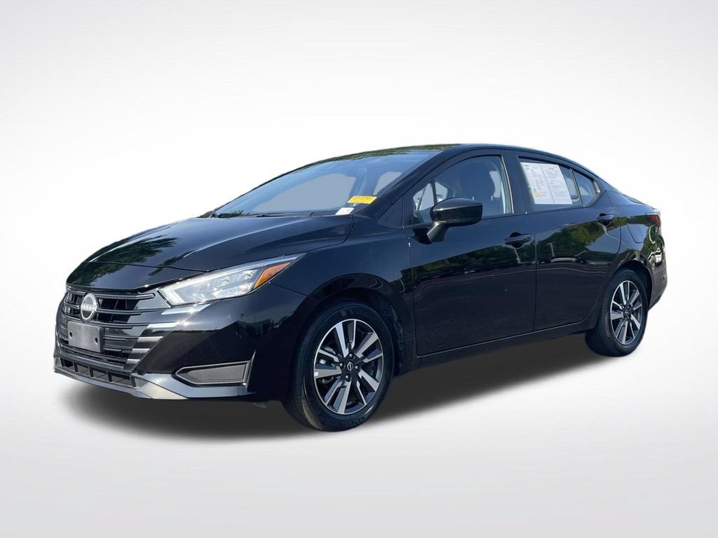 Used 2025 Nissan Versa SV FWD image 3