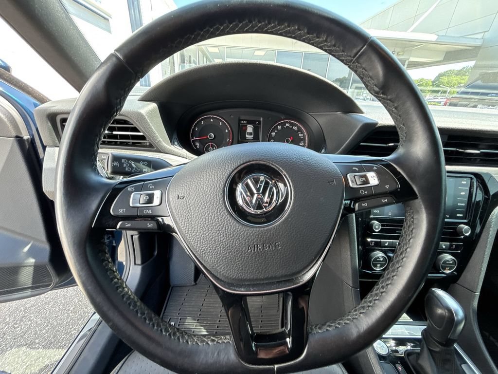 Used 2021 Volkswagen Passat 2.0T R-Line FWD image 11