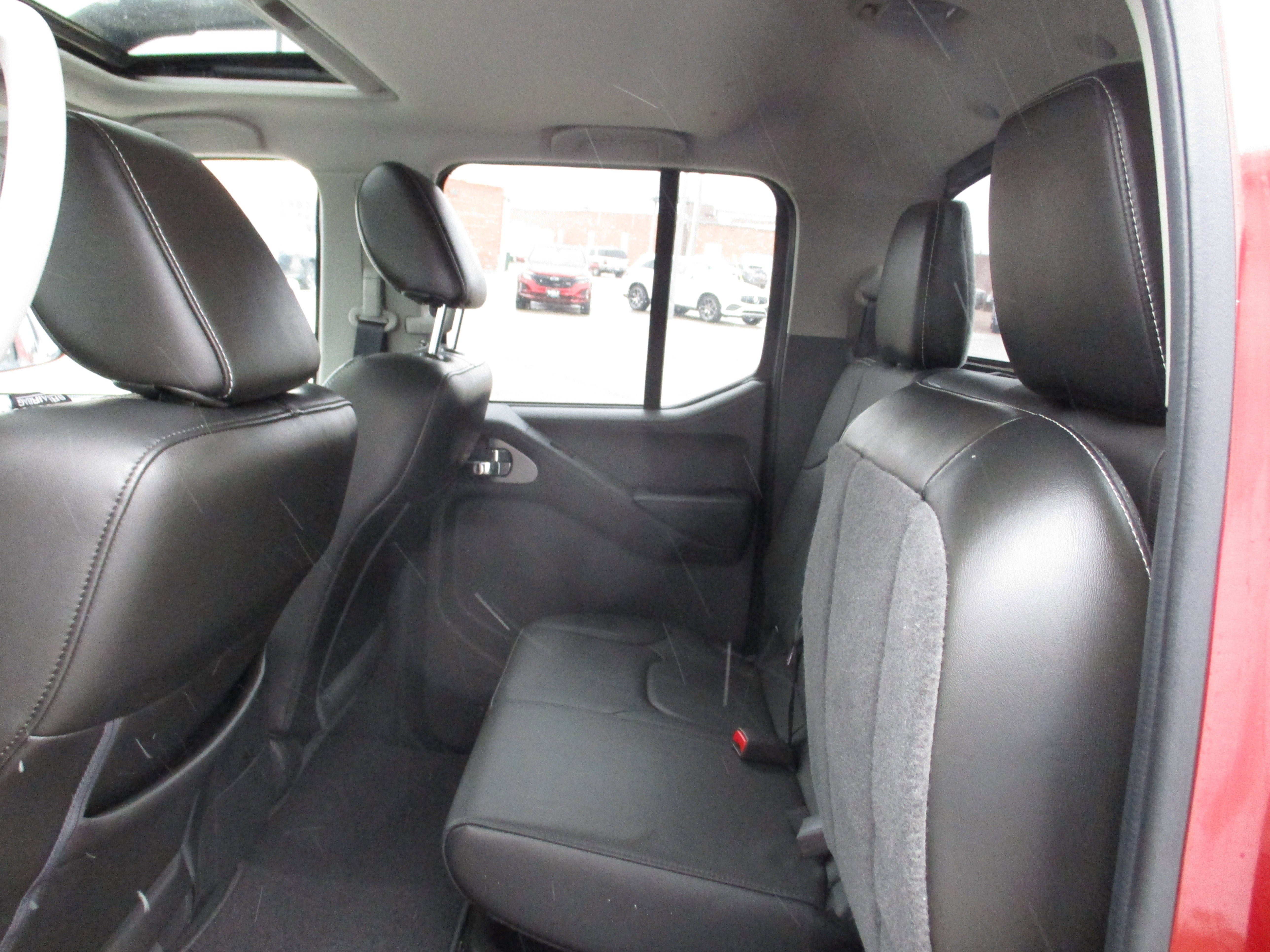 Used 2020 Nissan Frontier PRO-4X AWD/4WD image 17