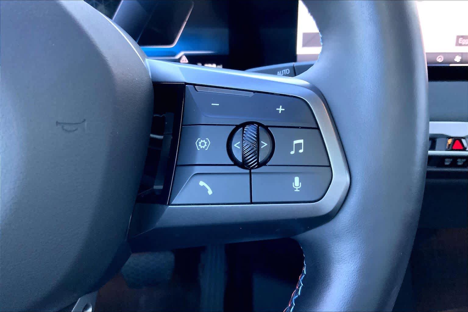 Used 2025 BMW iX M60 AWD/4WD image 24