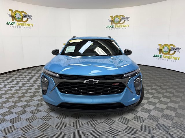 Used 2025 Chevrolet Trax RS w/ Driver Confidence Package FWD image 3