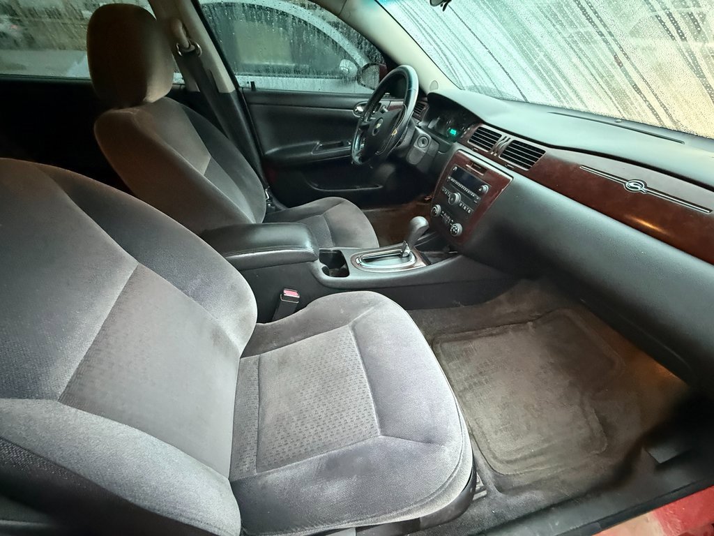 Used 2010 Chevrolet Impala LT image 9