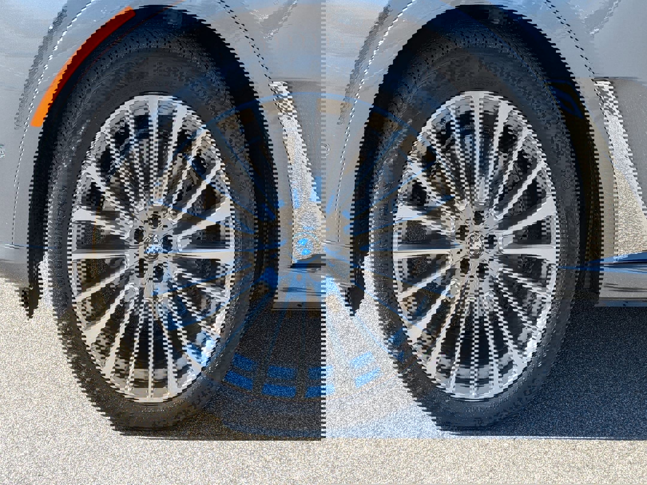 Used 2023 BMW X7 xDrive40i w/ Executive Package image 10